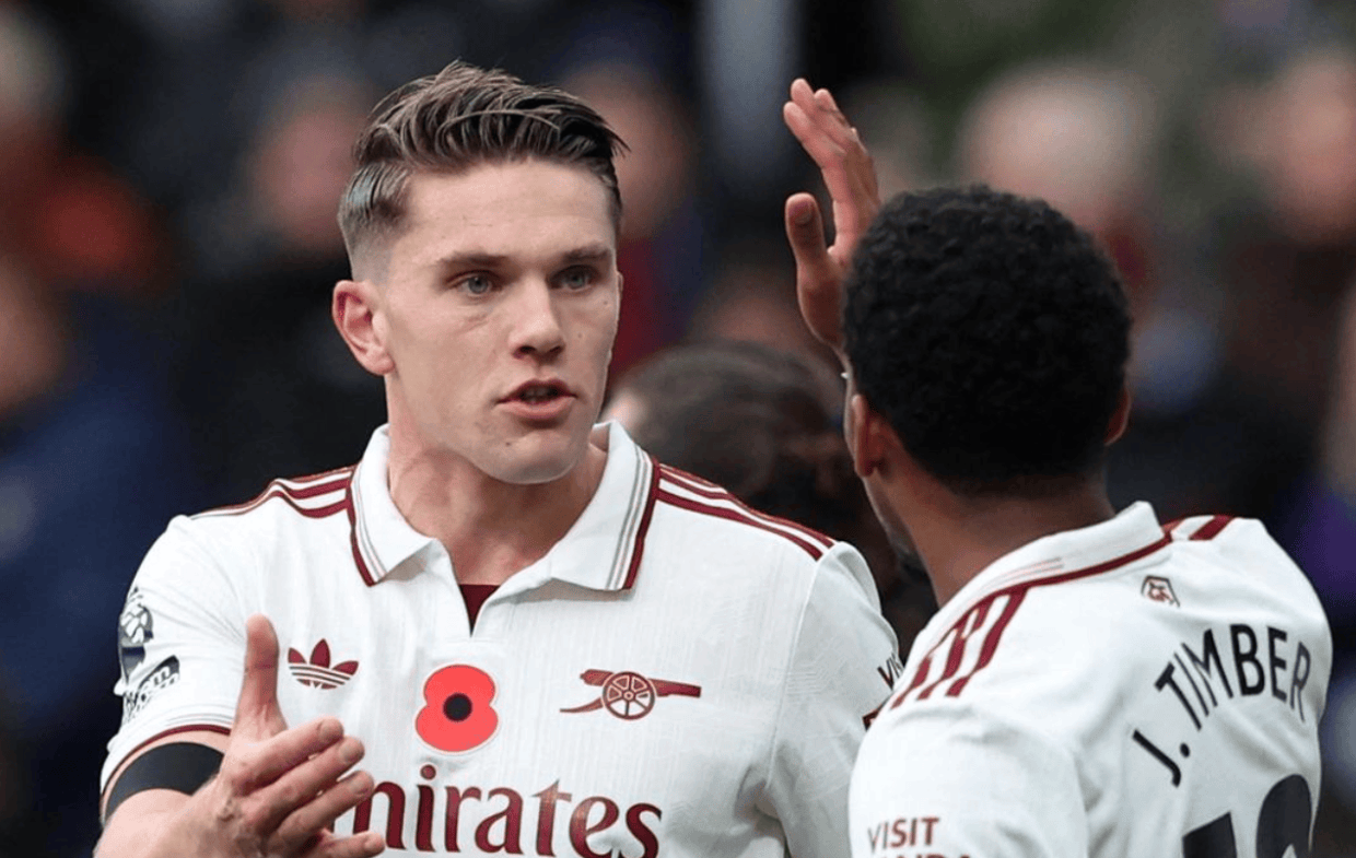 英超夺冠最大热门诞生:25分领跑,9连胜,连续7场零封